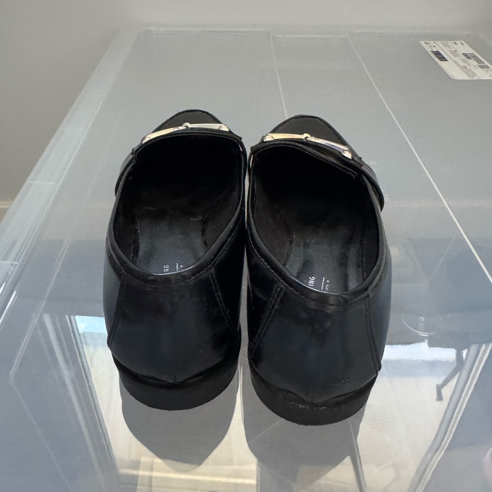 Call it spring loafers - Picture 3 of 6